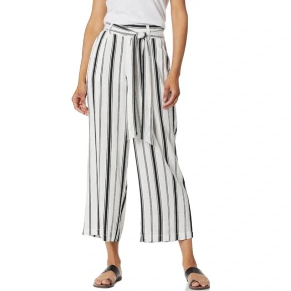 BB DAKOTA Belt with You Printed Stripe Pants in Optic White! - Picture 2 of 6